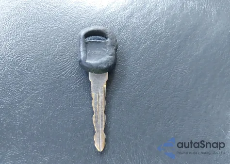 1996 Chevrolet G20 from USA, damaged, VIN 1GCGG25R8T1037311